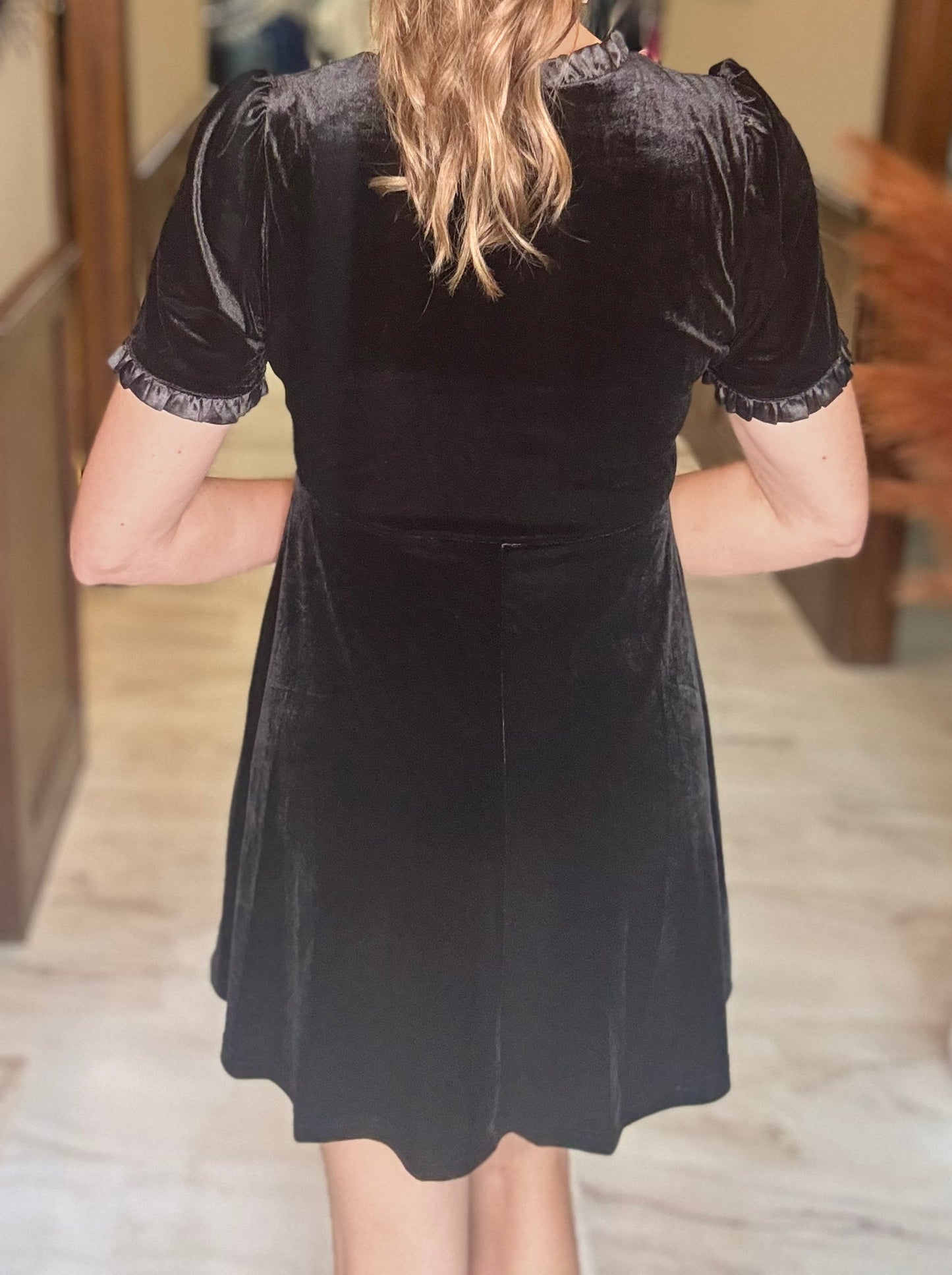 Noelle Holiday Velvet Ruffled Mini Dress – Luxe Festive Party Dress