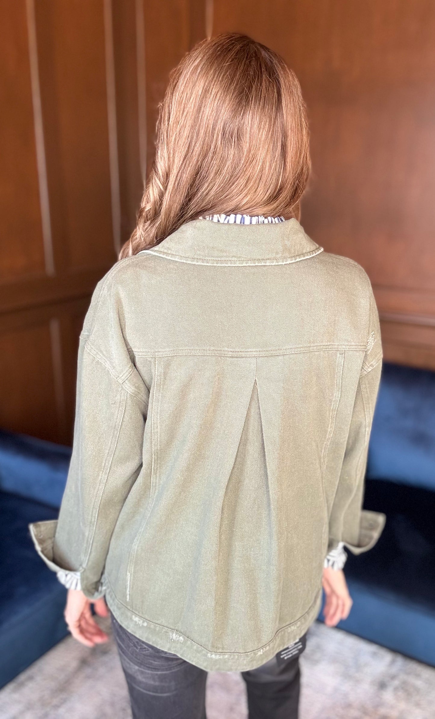 Crissy Twill Distressed Jacket – Cotton Utility Layer with Pleated Back