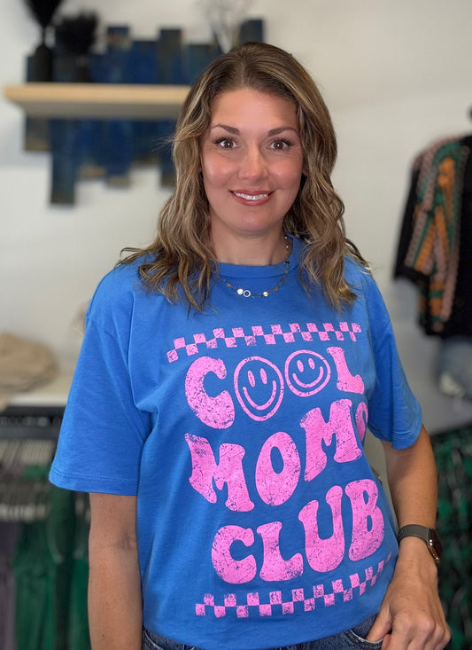 Cool Moms Club Smiley Checkered Tee